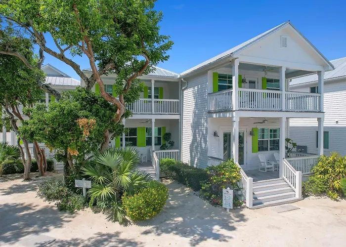 Isla Key Lime - Waterfront Boutique Resort, Htd Pool, Dock, Walkable