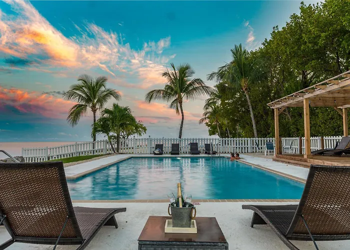 3 star hotels Seascape Resort & Marina